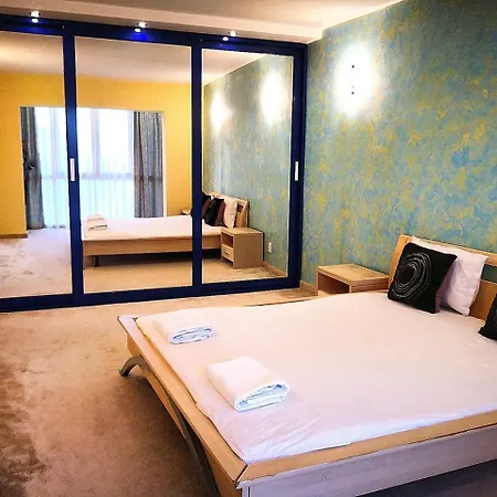 Apartament Piata Victoriei * Бухарест