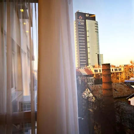 Апартаменти Apartament Piata Victoriei *